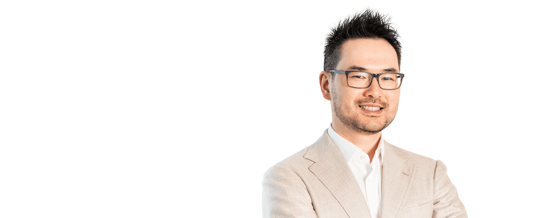 GUO Beige suit banner